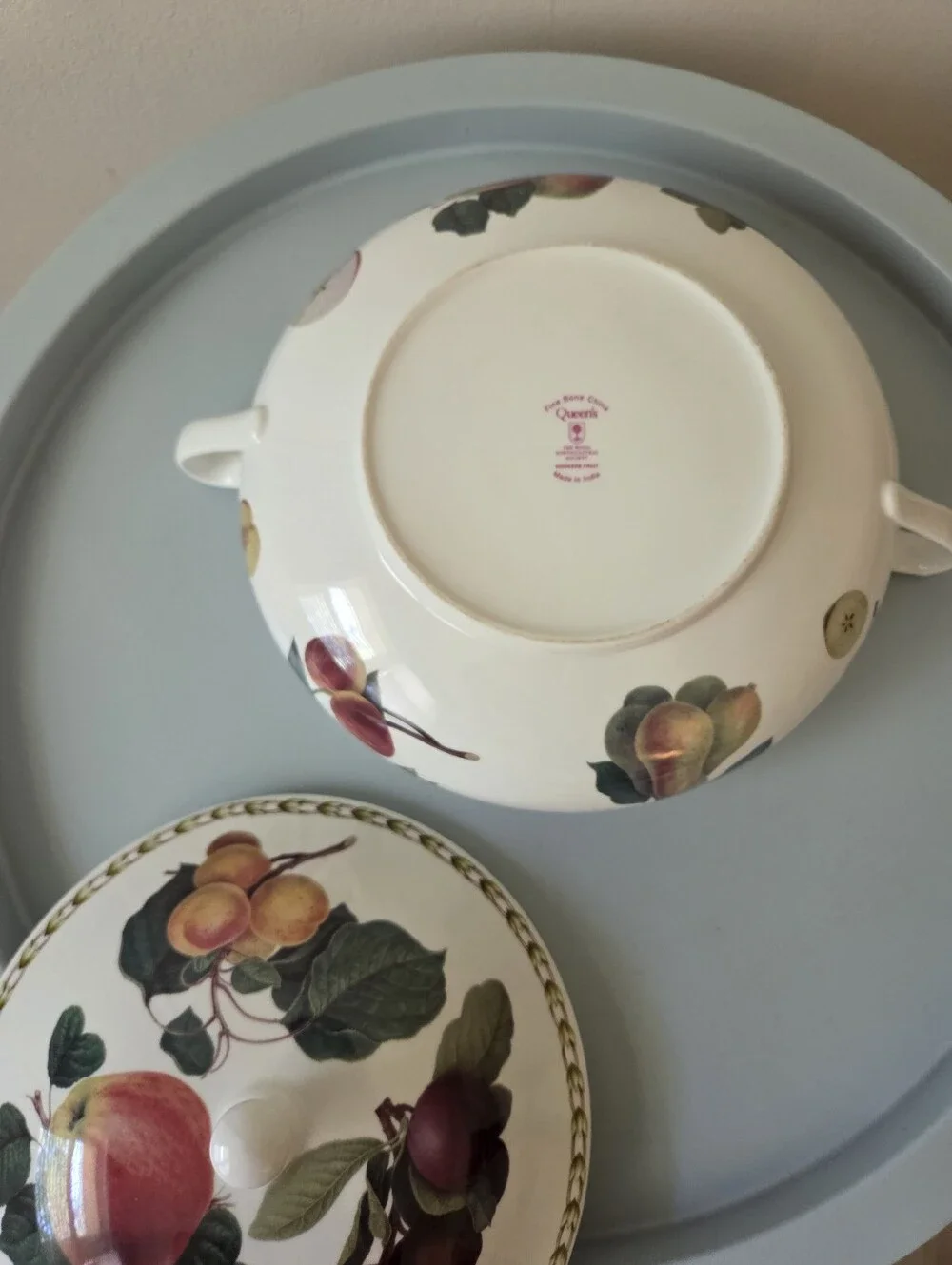 Queen's Fine Bone China Round Covered Casserole Dish with handles